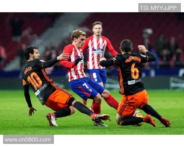 西甲激战巴萨3比1战胜马竞伤病潮袭来三名主力大腿受伤